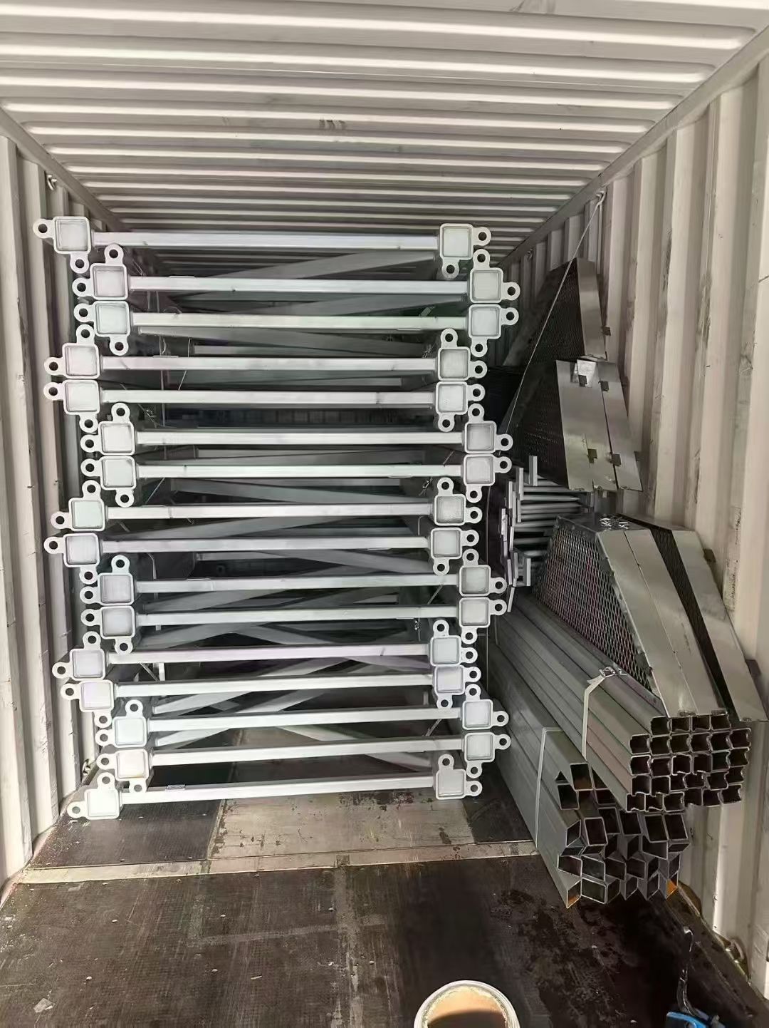 Tower crane counter-jib (illustrative) (2)