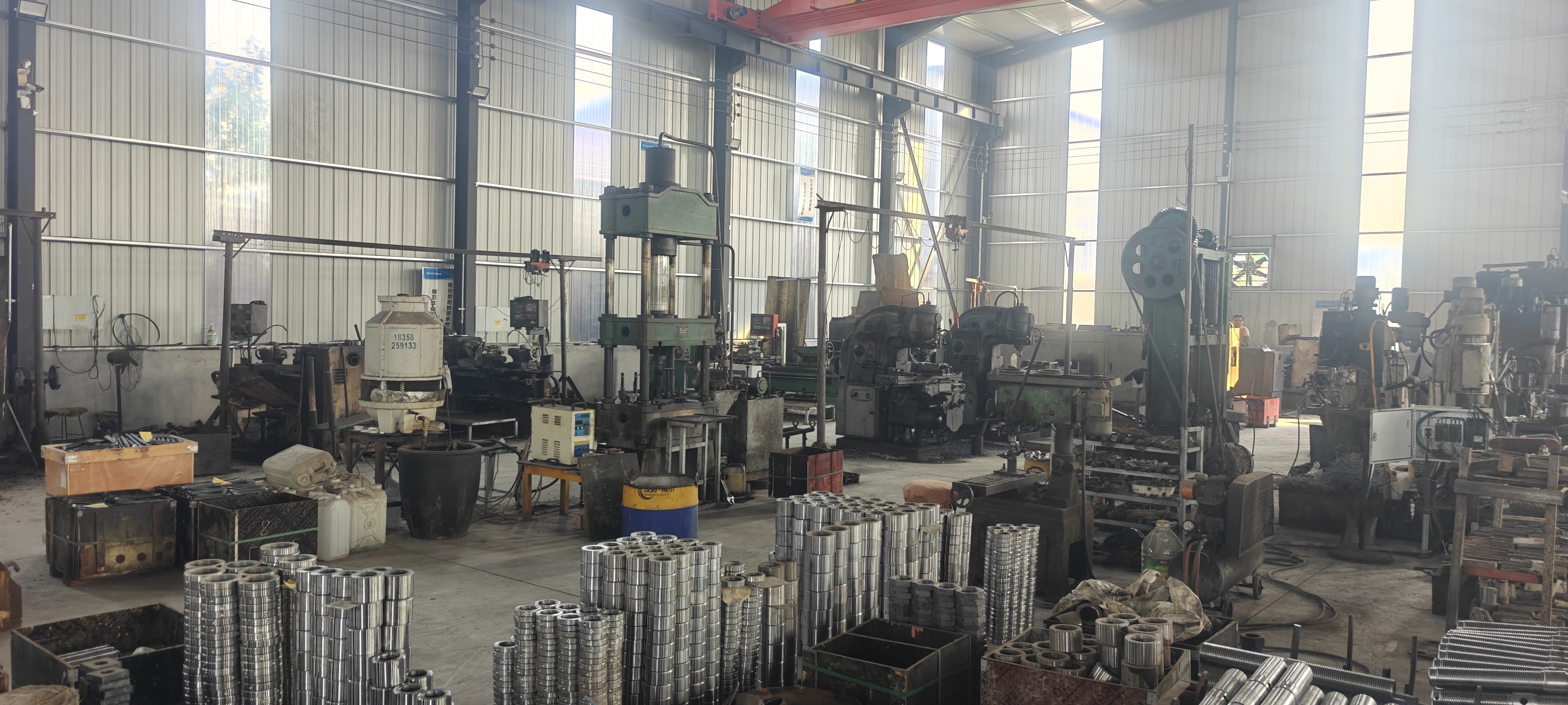 Tower crane tie rod / pendant (illustrative) (2)